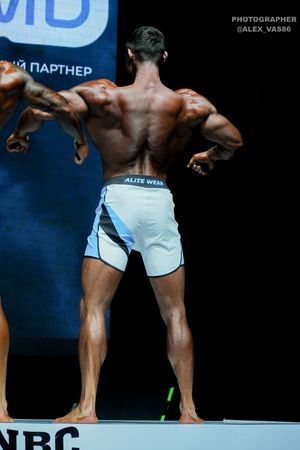 MEN'S PHYSIQUE 174